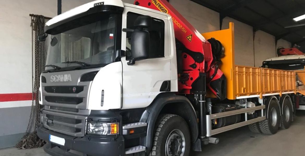 Gruas autocargantes
